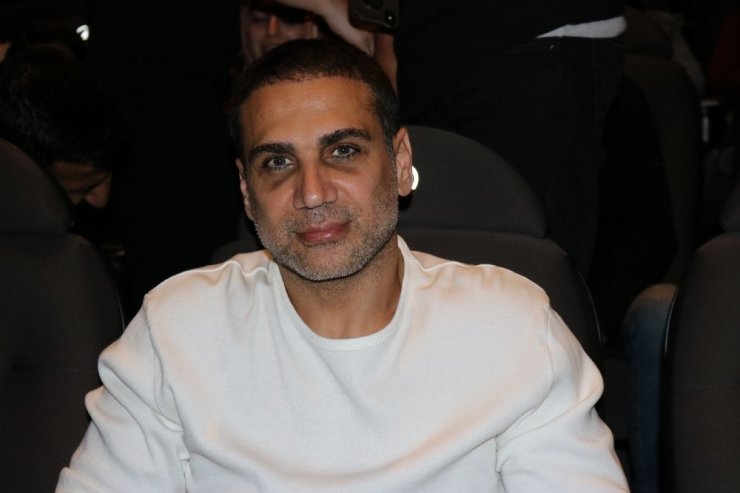 ‘O iş bende’ filmi oyuncuları Diyarbakır’da hayranlarıyla buluştu