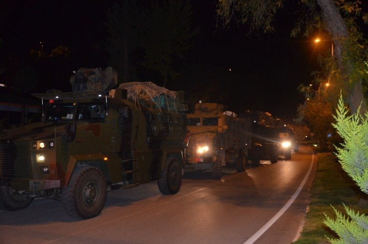 Gece yarısı Suriye sınırına komanda takviyesi