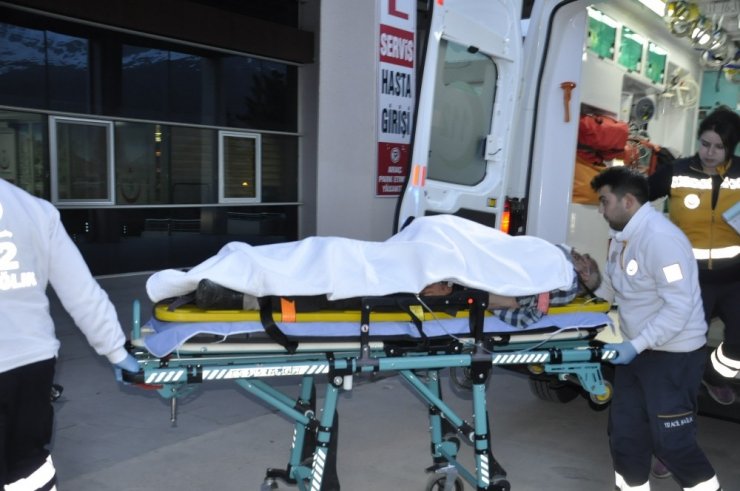 Konya’da iki ayrı kazada 4 kişi yaralandı