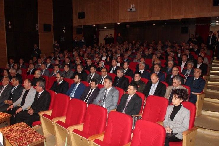 Vali Yaşar Karadeniz Tosya’da vatandaşların sorunlarını dinledi