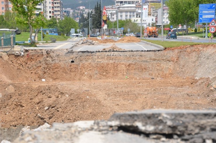 Adnan Menderes’in açtığı "İstasyon Köprüsü" yenileniyor