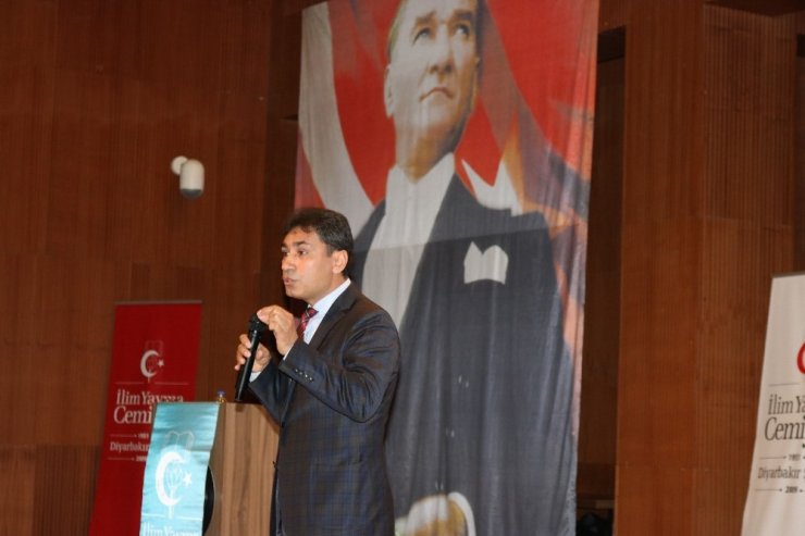 Diyarbakır’da Fuat Sezgin gençlik vizyonu etkinliği