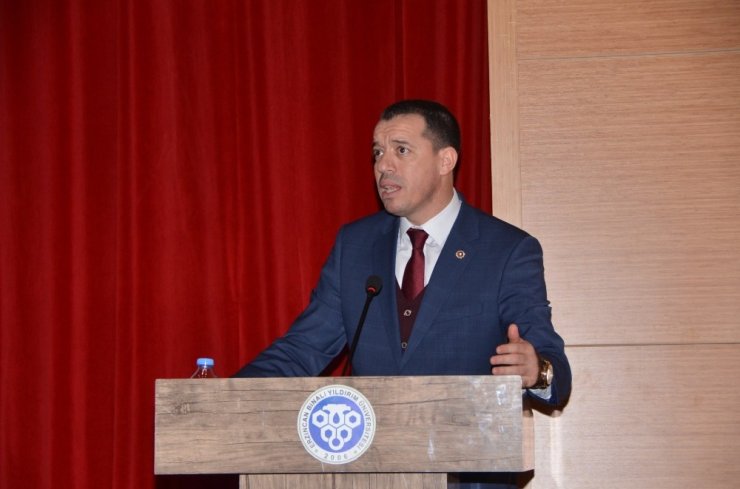 Doç. Dr. Özşavlı’dan “I. Dünya Savaşı Sonrası Türkiye Dışına Ermeni Göçleri” konferansı