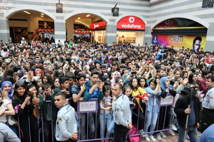 Diyarbakır’da Oğuzhan Koç izdihamı