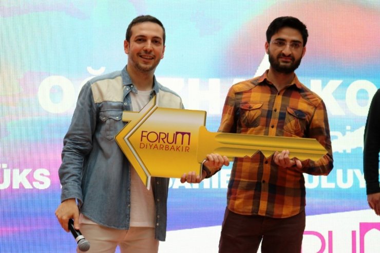 Diyarbakır’da Oğuzhan Koç izdihamı