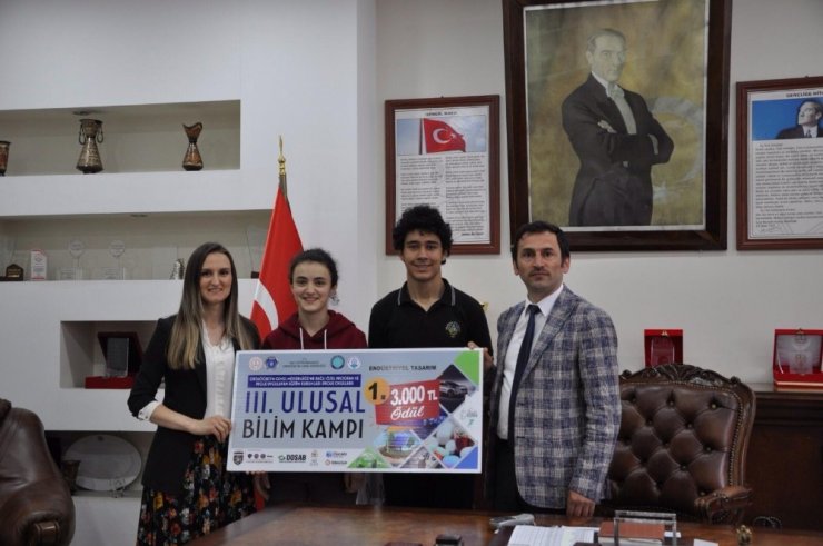 Trabzon Merkez Fen Lisesi Bursa’dan birincilik ödülü ile döndü