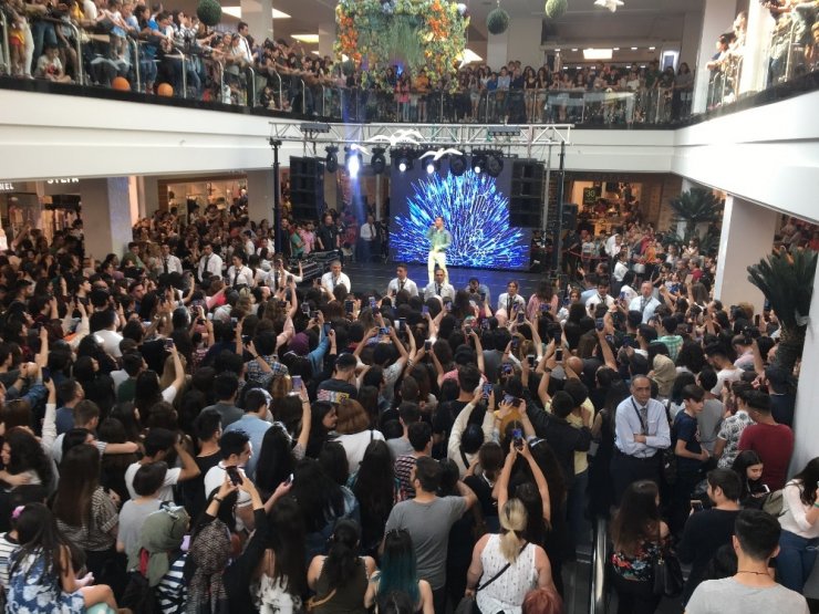 Agora’da Oğuzhan Koç ile 100. yıl coşkusu