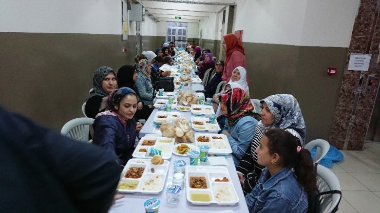 Seyyid Battal Gazi İmam Hatip Ortaokulu ve Esimder’den iftar buluşması