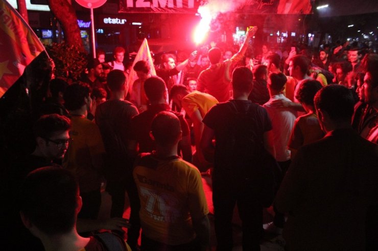 Galatasaray’ın şampiyonluğu Kocaeli’de coşkuyla kutlandı