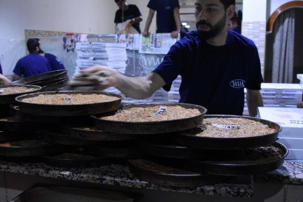 Konya'da ramazanın vazgeçilmez lezzeti; tahinli pide