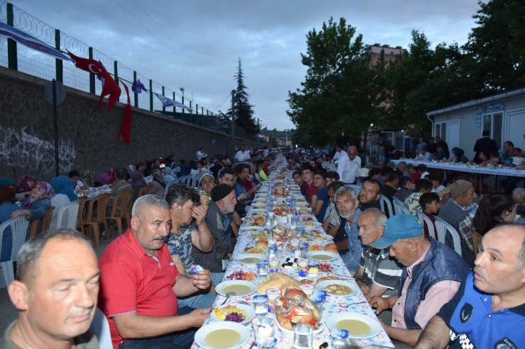 Mustafakemalpaşa Orta Mahalle’de iftar bereketi