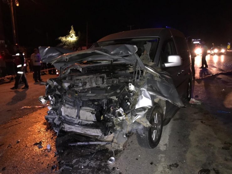 Sakarya’da trafik kazası: 2’si çocuk 10 yaralı