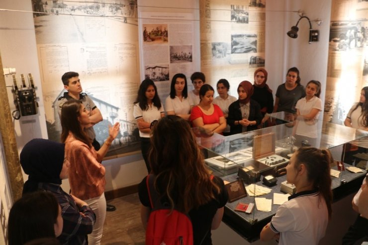 Turgutlu Kent Müzesi ziyaretçi akınına uğradı