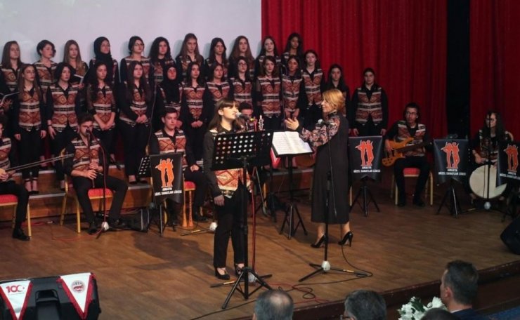 Amasyalı ve Samsunlu öğrencilerden 100. yıl konseri