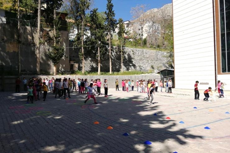 Karaman’da çocuklar atletizme kazandırılıyor
