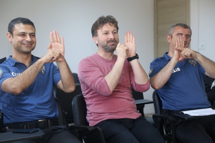 KO-MEK’ten polis memurlarına işaret dili eğitimi