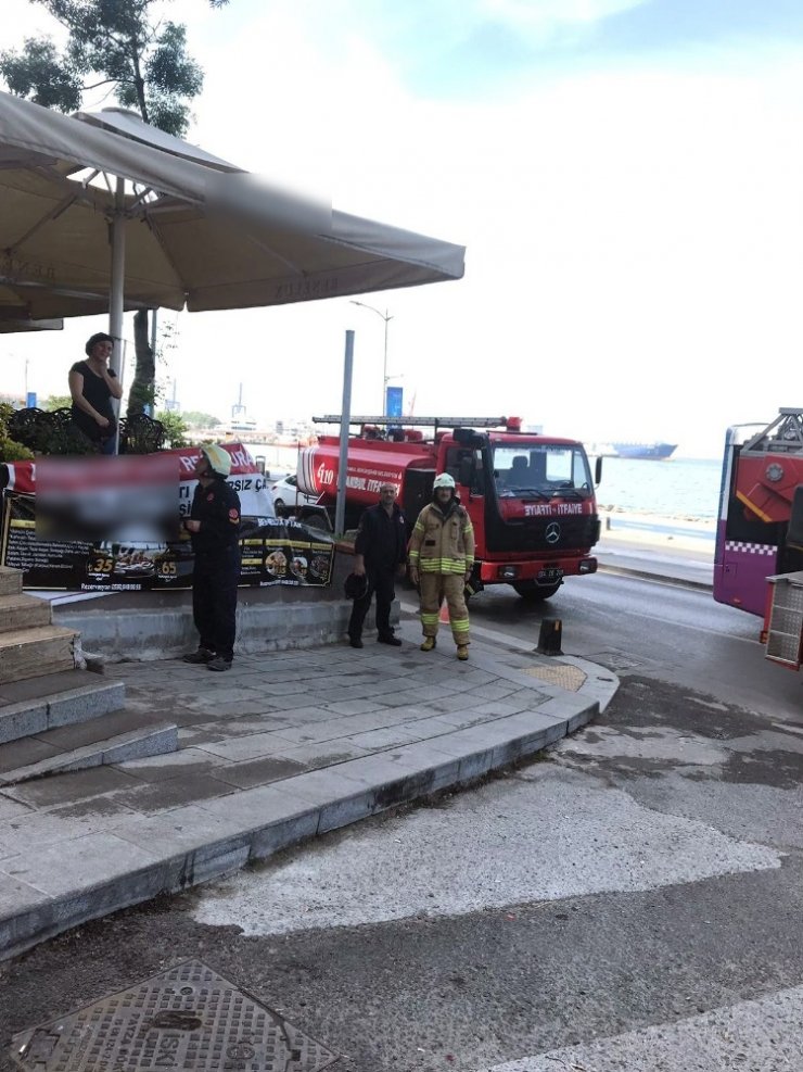 Üsküdar’da restoranda yangın paniği
