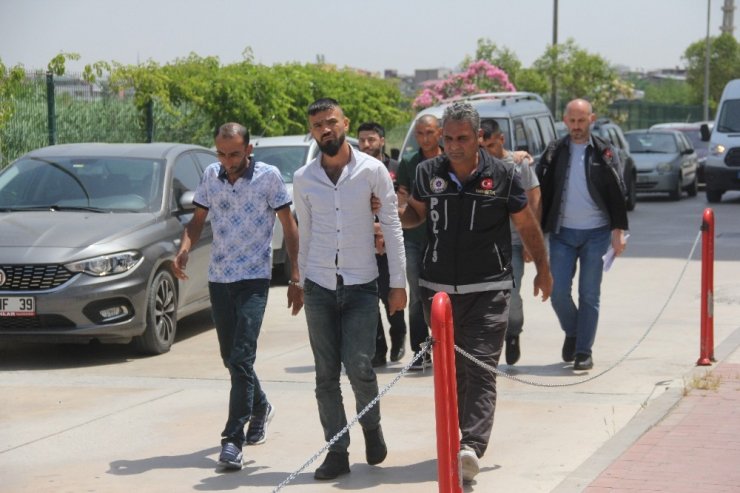 Adana’da uyuşturucu operasyonu: 15 gözaltı