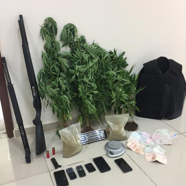 Adana'da uyuşturucu ticaretine 3 tutuklama