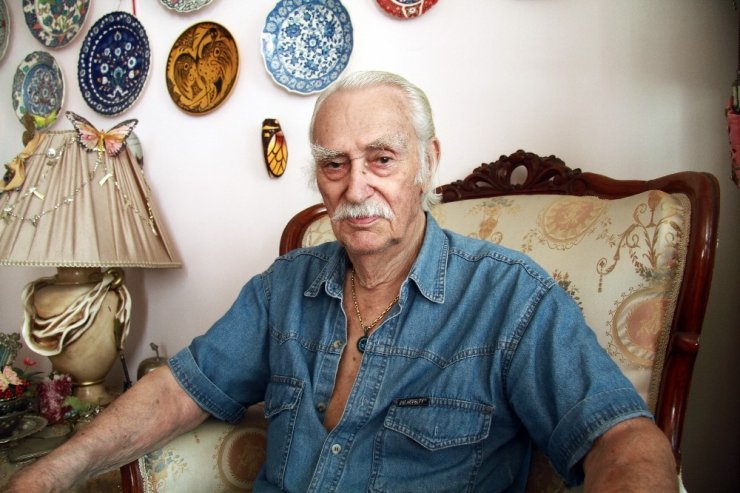 Eşref Kolçak eşinin mezarının üzerine gömülecek