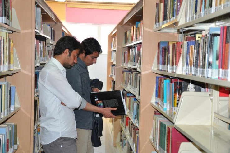 Adıyaman Üniversite Kütüphanesi halkın hizmetine açıldı