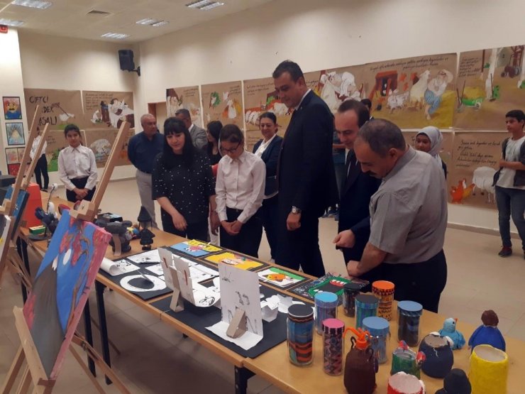 Yunak’da resim sergisi açıldı