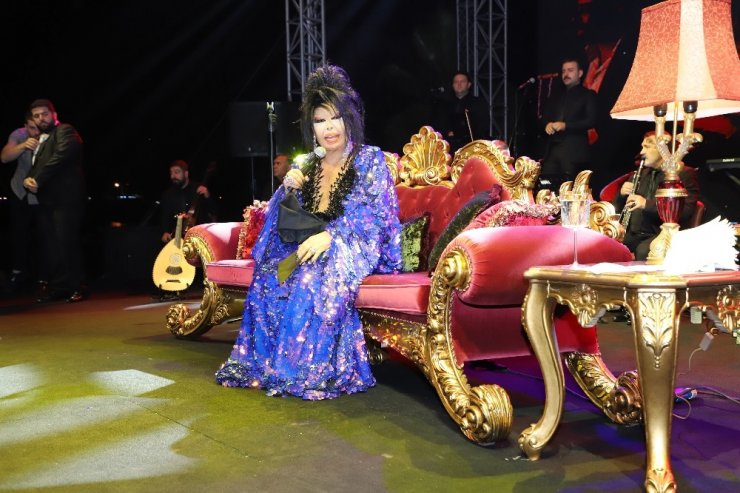 Alanya’da Bülent Ersoy rüzgarı