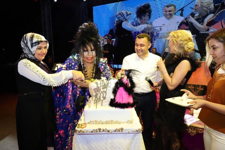 Alanya’da Bülent Ersoy rüzgarı