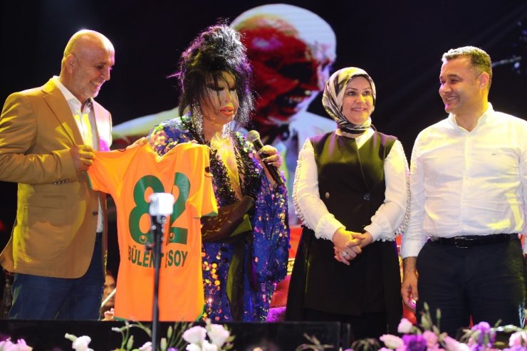 Alanya’da Bülent Ersoy rüzgarı