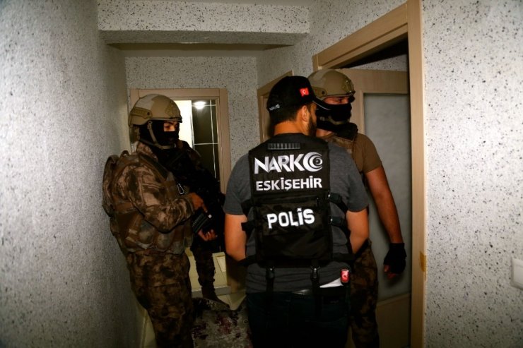 Eskişehir’de drone destekli uyuşturucu operasyonu