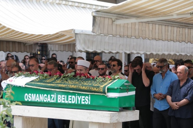 Kıvanç Tatlıtuğ ve Başak Dizer’in acı günü