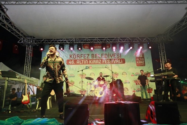 Körfez Kiraz Festivalinde Ekin Uzunlar coşkusu