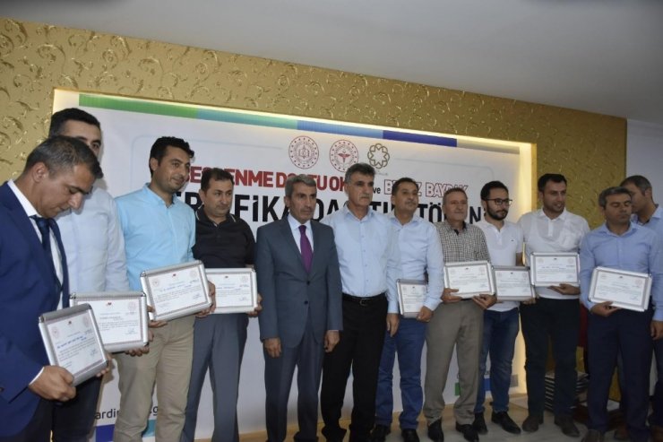 Mardin’de beyaz bayrak projesi ve beslenme dostu okullar sertifikalarını aldı