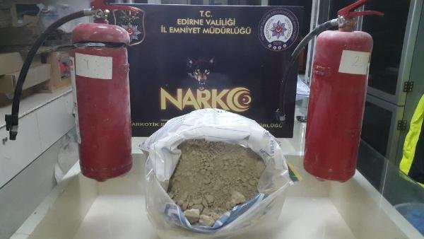 TIR'daki yangın söndürücülerden 11 kilo eroin çıktı