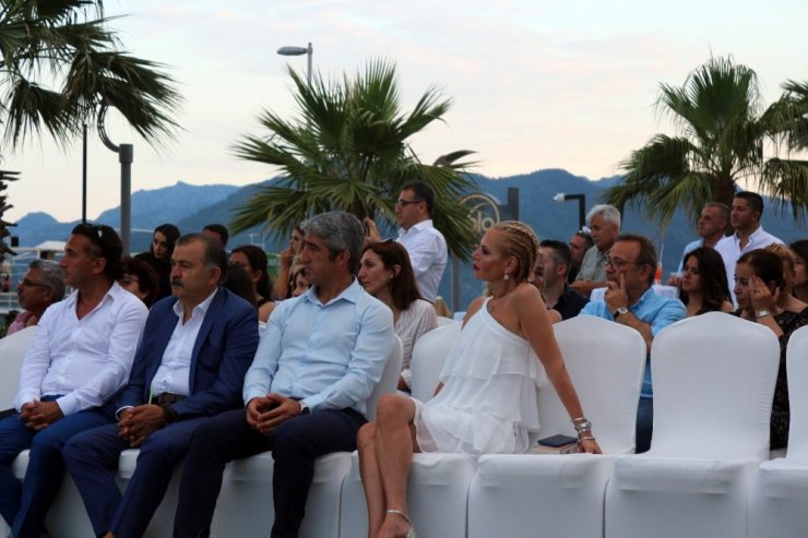 Ünlü şarkıcı Fulden Uras’ın duygusal anları