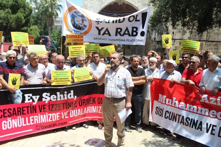 Antalya’da Mursi için gıyabi cenaze namazı kılındı