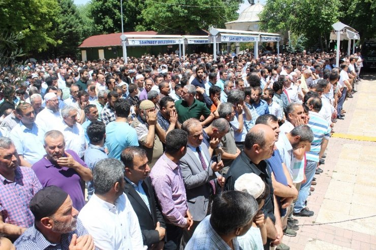 Muhammed Mursi için Gaziantep’te gıyabi cenaze namazı kılındı