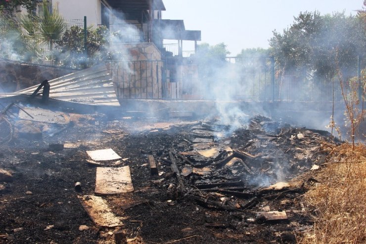 Bodrum’da lüks sitelerin bulunduğu arazide tüp patladı
