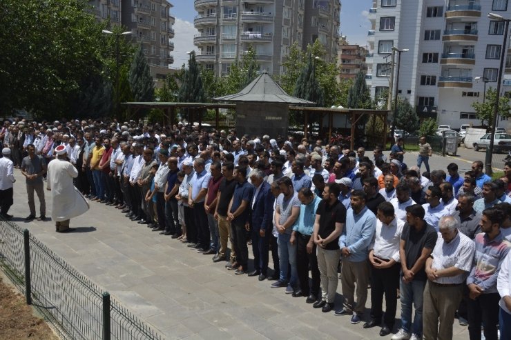 Siverek’te Mursi için gıyabi cenaze namazı kılındı