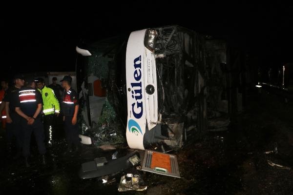 Yozgat’ta yolcu otobüsü devrildi: 13 yaralı