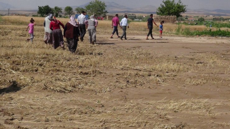 Aksaray’da 200 bin dekar arazide 30 milyonluk dolu ve sel zararı