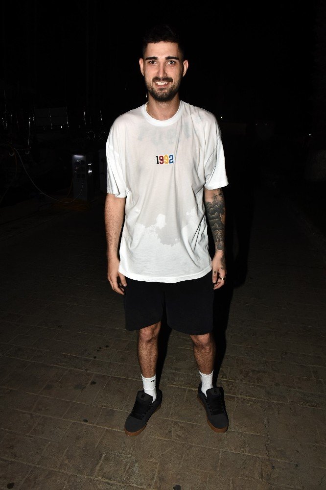 Demet Akalın’dan özür diledi