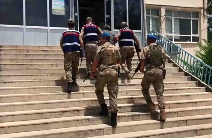 Diyarbakır’da terör örgütü PKK’ya eleman temin eden terörist yakalandı