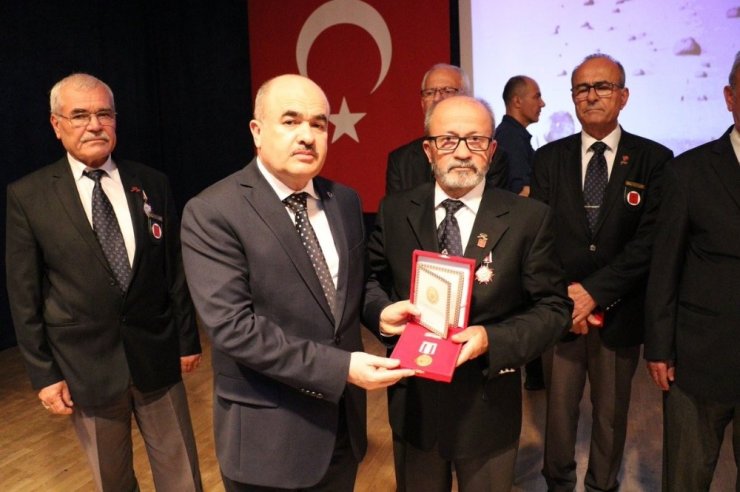 Kıbrıs Gazilerine Milli Mücadele Madalyası verildi