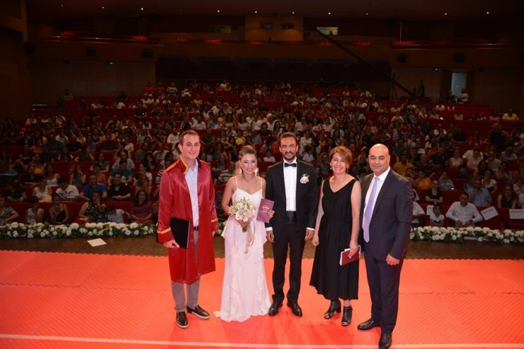 Yıl sonu gösterisinde ’Evet’ dediler