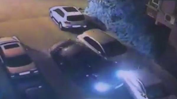 Bahçelievler'de tartışma sonrası sinirle gaza basan sürücü araçlara çarpıp takla attı