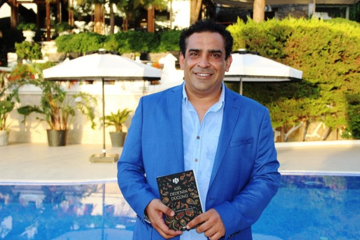 90’lı yılların efsane sanatçısı Ege, Bodrum’da yeni kitabını tanıttı