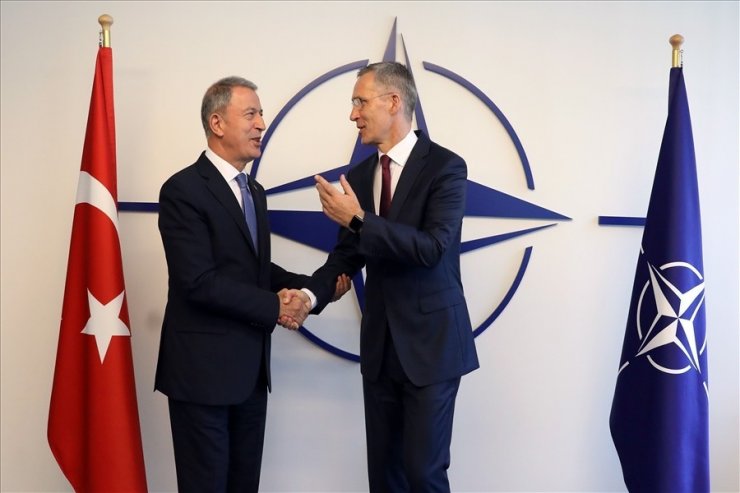 Milli Savunma Bakanı Akar, NATO Genel Sekreteri Stoltenberg ile bir araya geldi