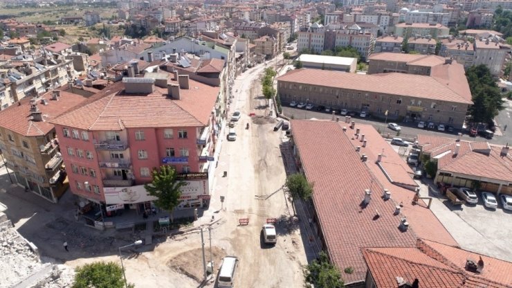 Nevşehir Belediyesi’nin sıcak asfalt atağı sürüyor