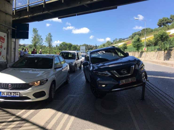 15 Temmuz Şehitler Köprüsü bağlantı yolunda ilginç kaza